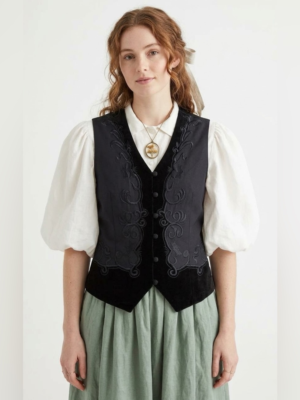 Vintage Western Black Velvet Embroidered Vest Countrycore Whimsigoth Piratecore
